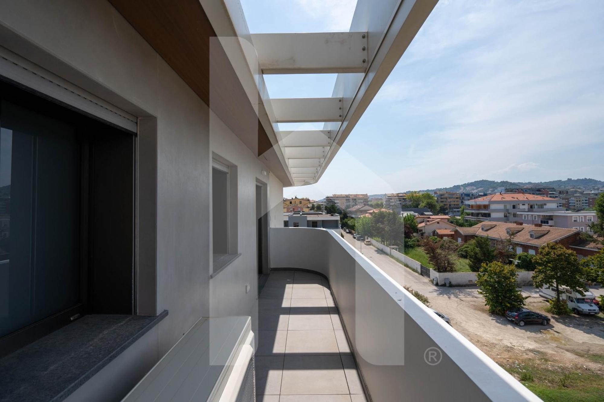 Homiday - Waterfront Montesilvano Marina Exterior foto
